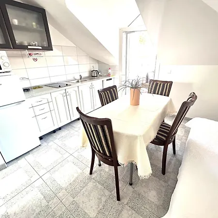 Sanda 2 Apartament *