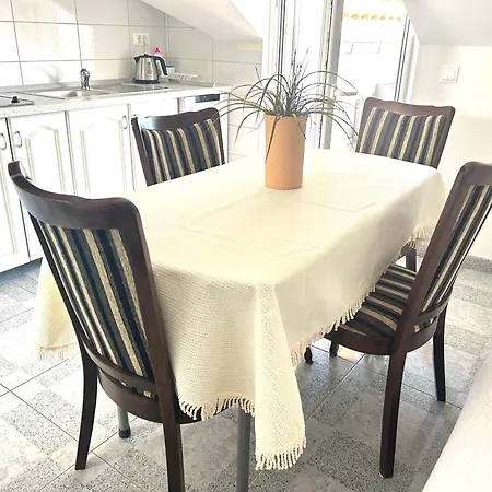 Sanda 2 Apartament Promajna