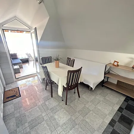 Apartament Sanda 2 *